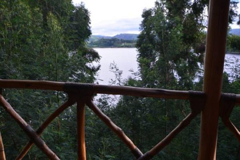 Lake Bunyonyi Eco Resort Chabahinga Bilik gambar